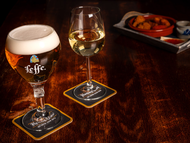Drinken speciaal bier en wijn hero afbeelding
